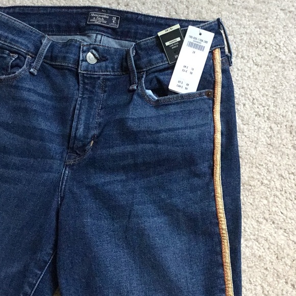 Low rise, with frayed bottoms. NWT. - Picture 2 of 4